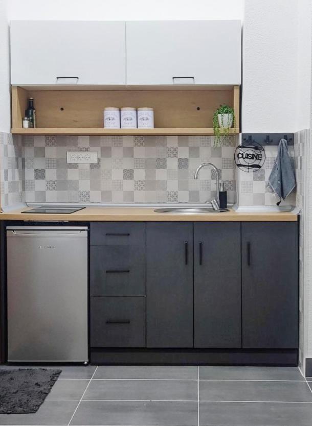 Care's studio apartment Ohrid Esterno foto