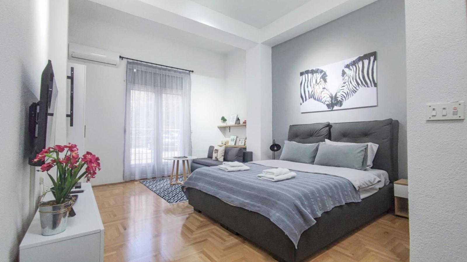 Care's studio apartment Ohrid Esterno foto