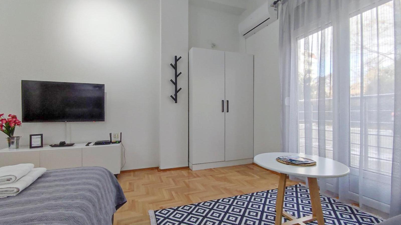 Care's studio apartment Ohrid Esterno foto